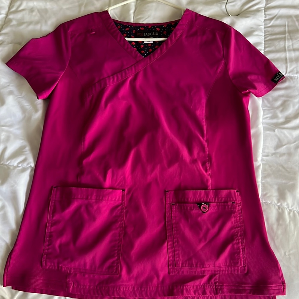 Koi scrub top